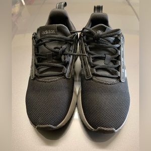 Adidas Cloudfoam Super in black, size 6